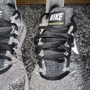 Nike Free RN Flyknit Women's Size 11 Running Shoes Black White